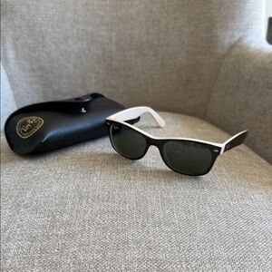 Ray-Ban Black Frame Sunglasses with Cream Temples